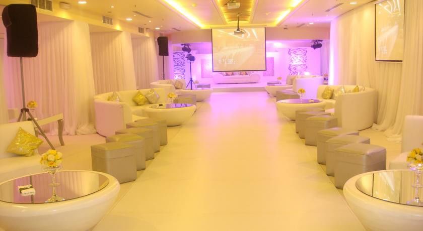 Al Shohada By Palm Rich Makkah Hotel Mekka Eksteriør billede The interior of the club