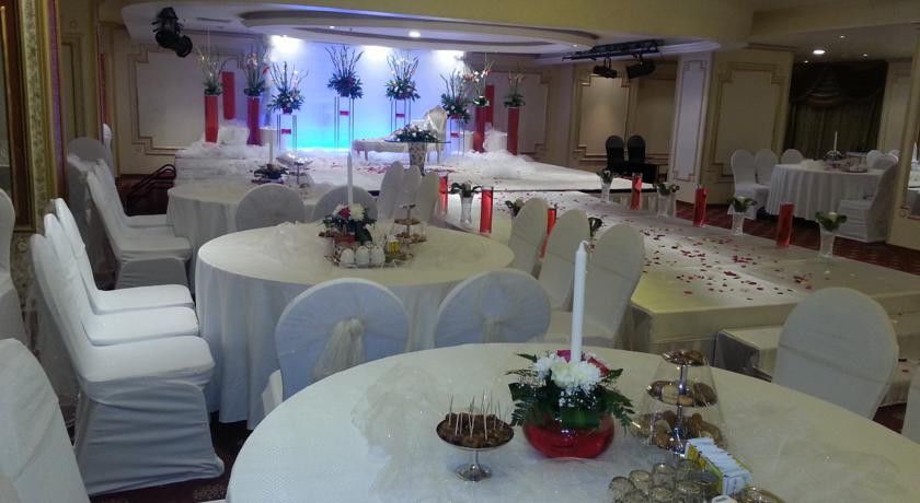 Al Shohada By Palm Rich Makkah Hotel Mekka Eksteriør billede A wedding reception